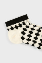 White and black textured pop socks_4