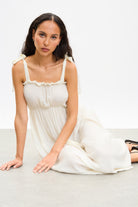 White bow tie strap midi dress_5