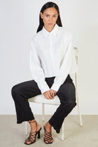 White box pleat back shirt_6