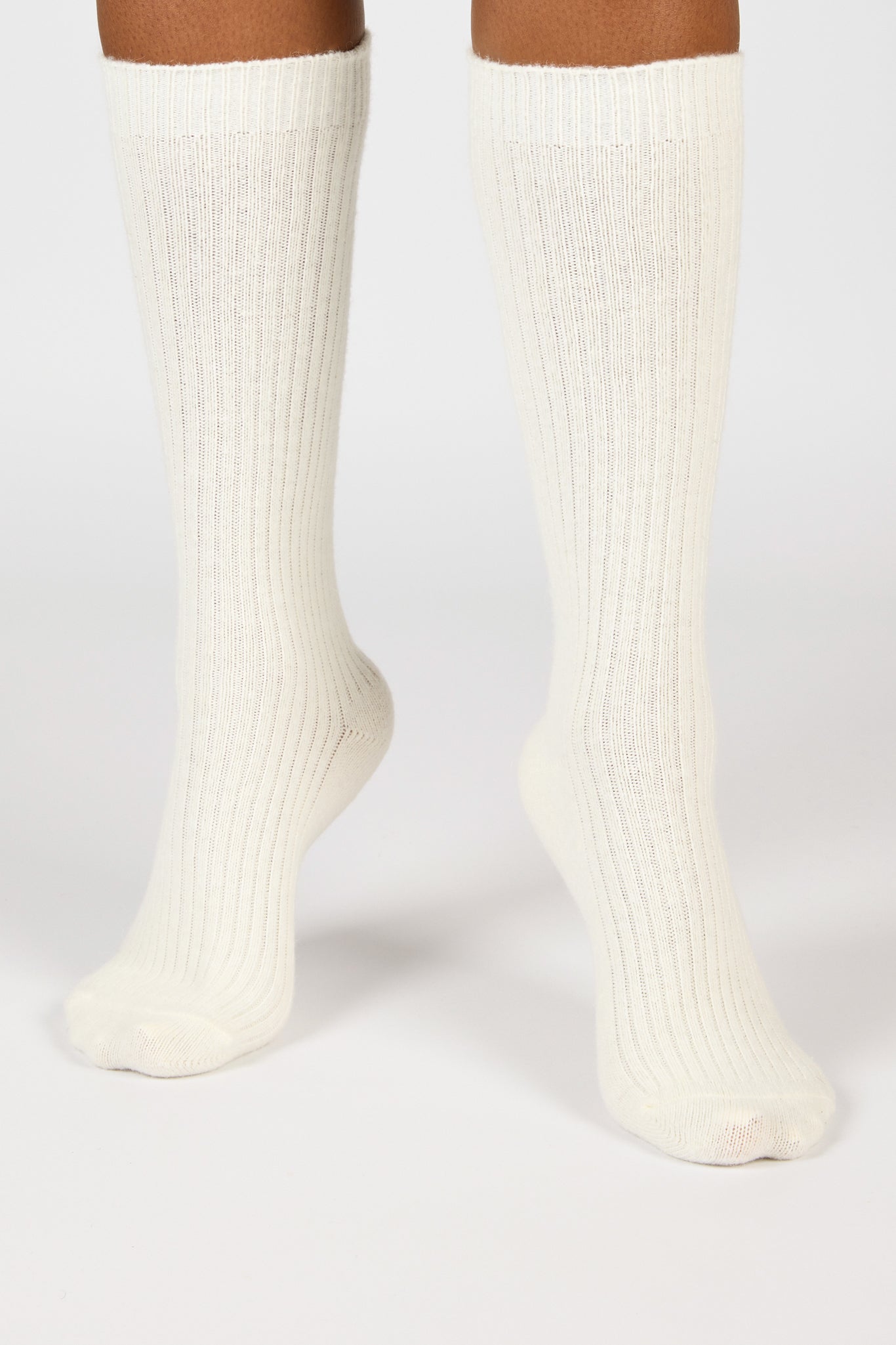 White cashmere alpaca blend knee high socks_4