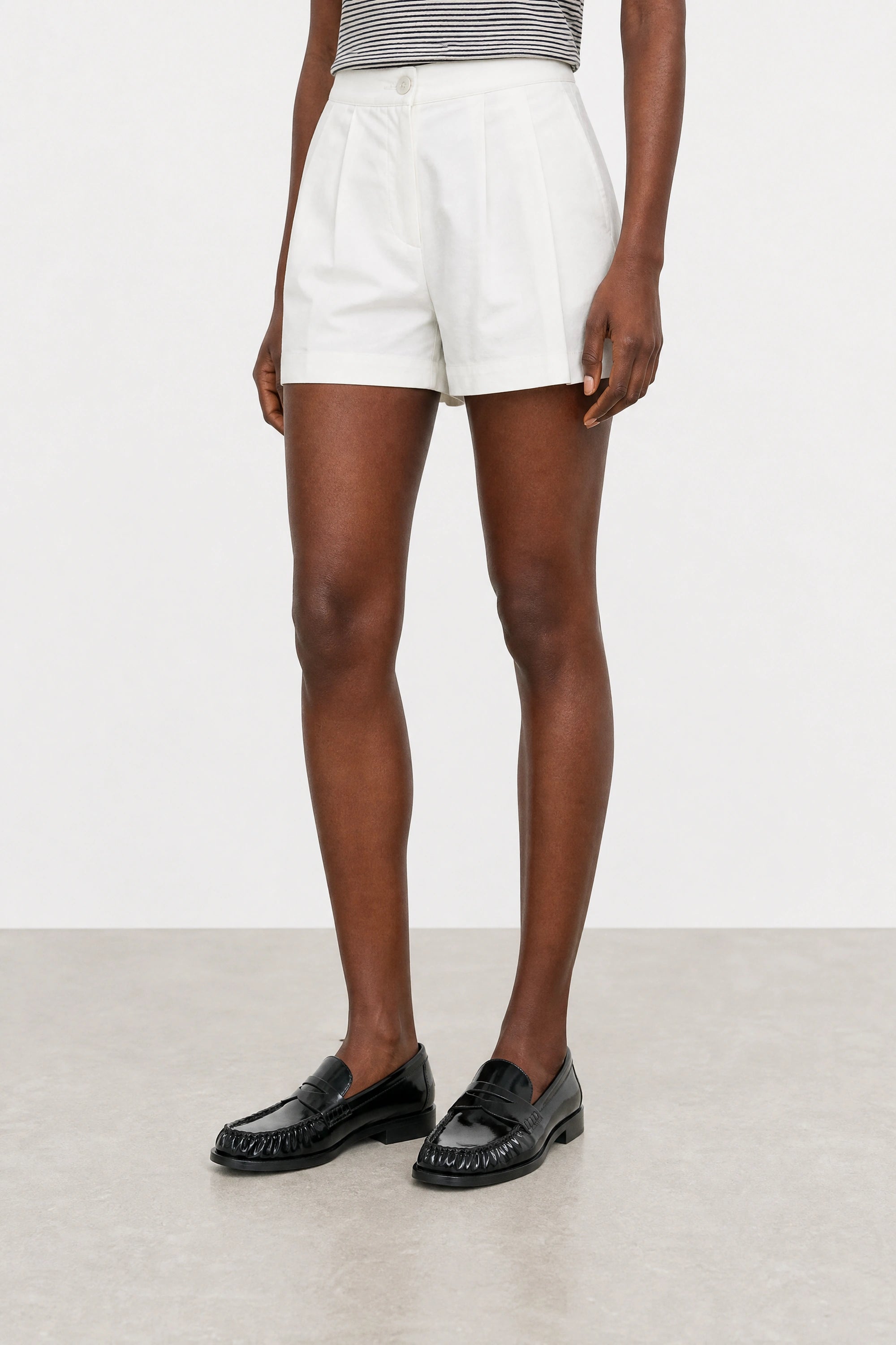 White double pleat tailored shorts_1