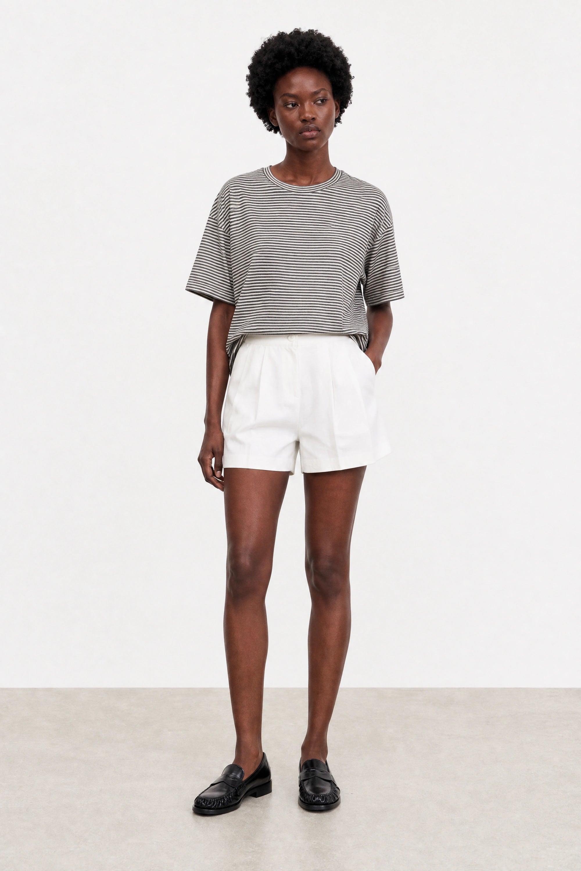 White double pleat tailored shorts_4