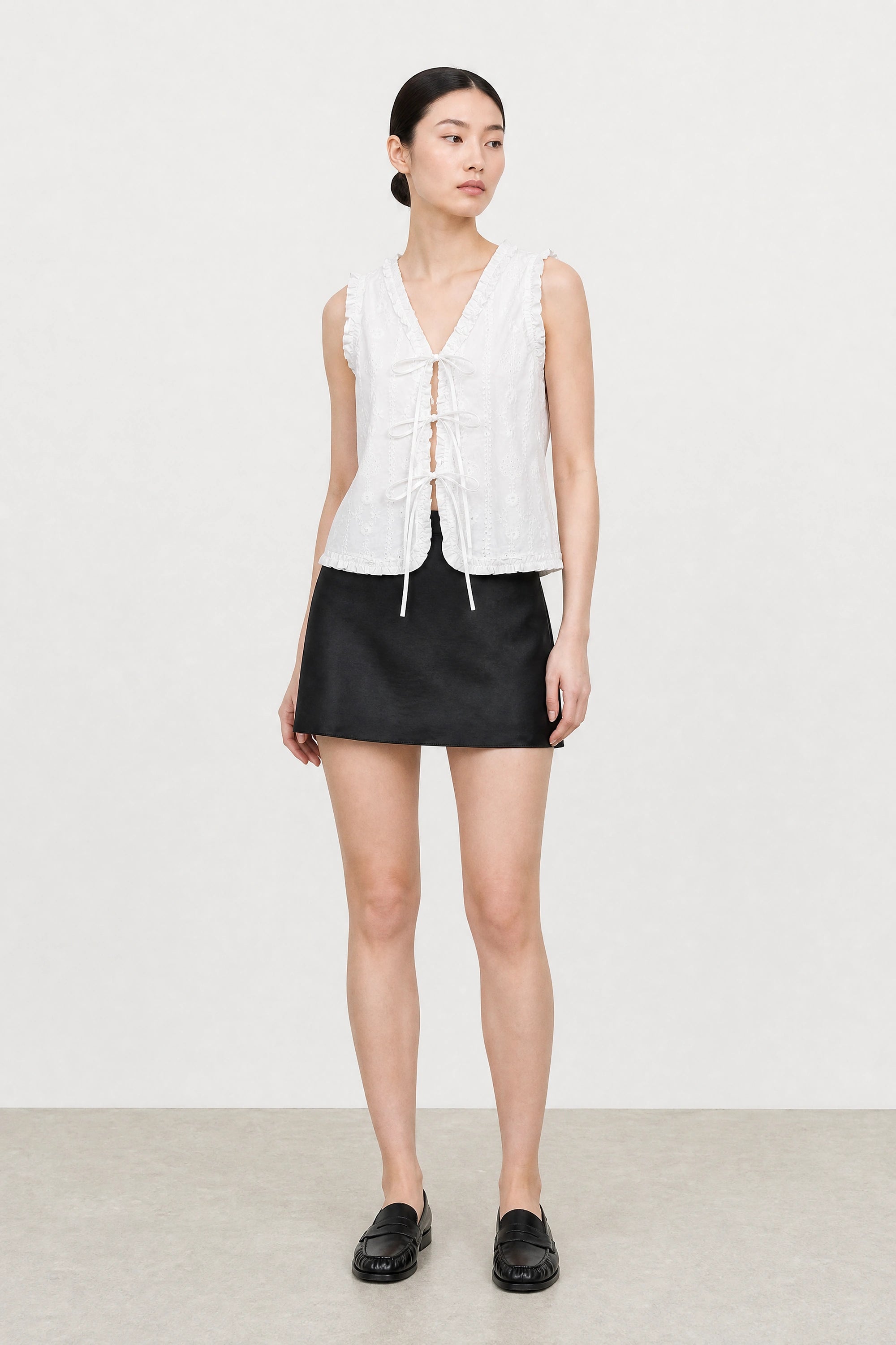 White embroidered tie front sleeveless top_4