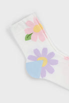 White giant graphic flowers socks_2