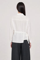 White horizontal button panel tie waist shirt_2