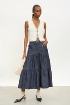 White textured stripe tie front knit vest_4