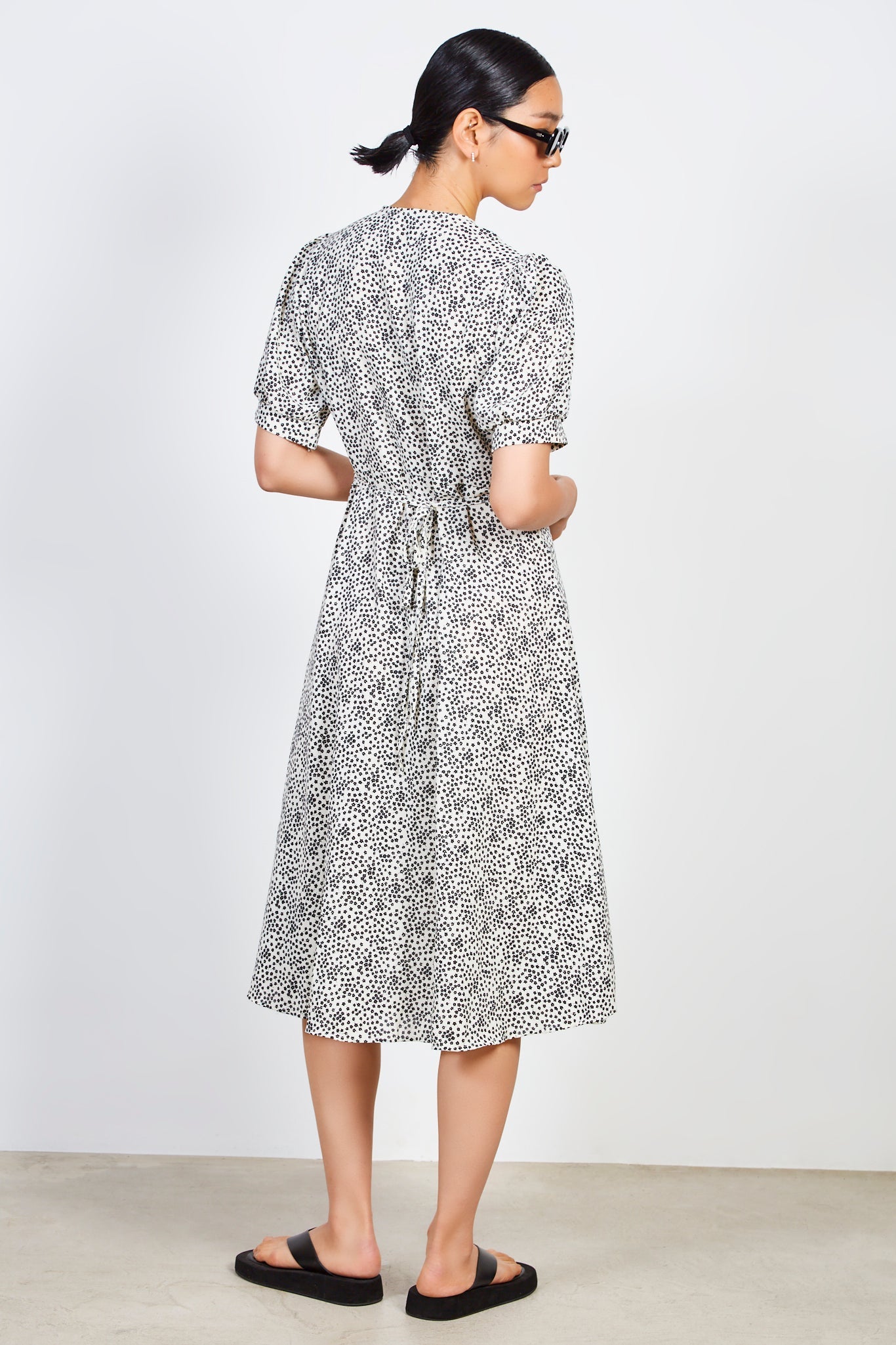 White and black floral print button front dress_3