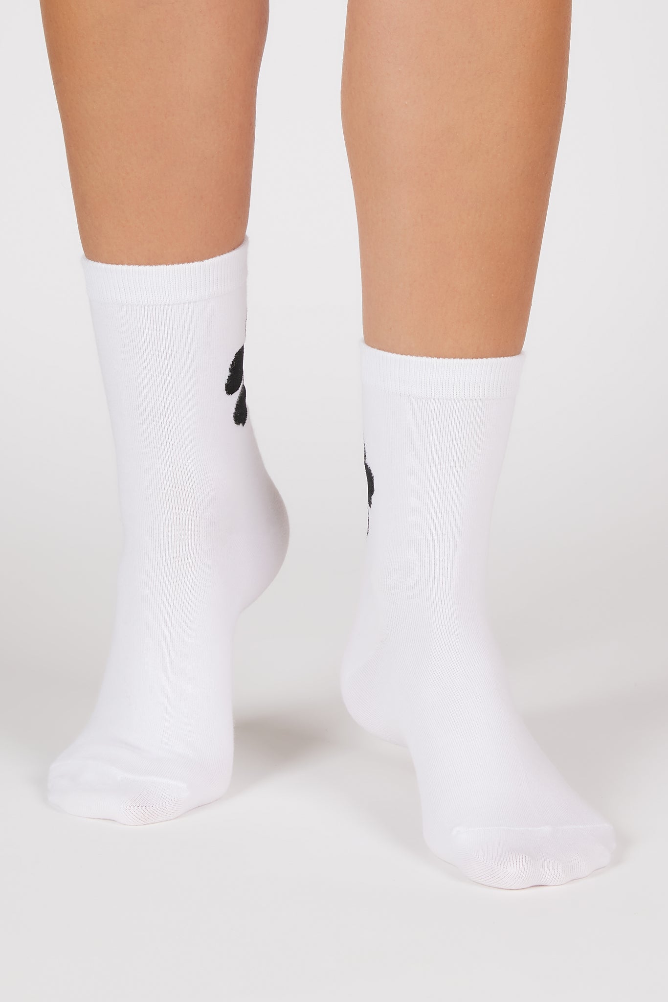 White and blue giant floral ankle socks_3