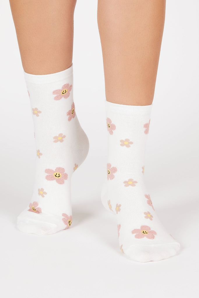White and pink daisy smiley face socks_3