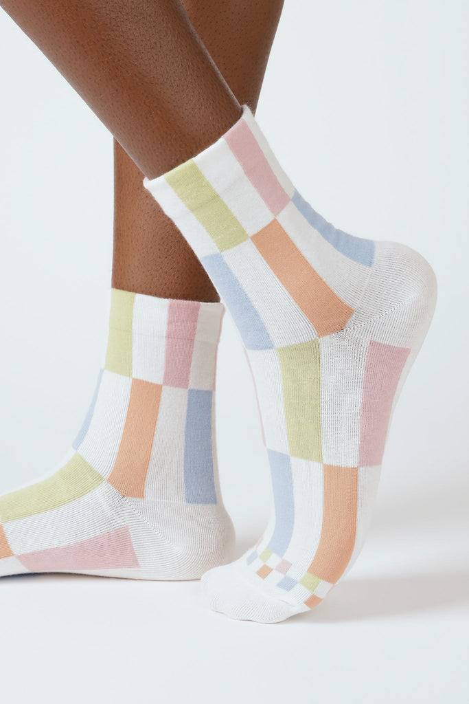 White bright rectangles socks_1