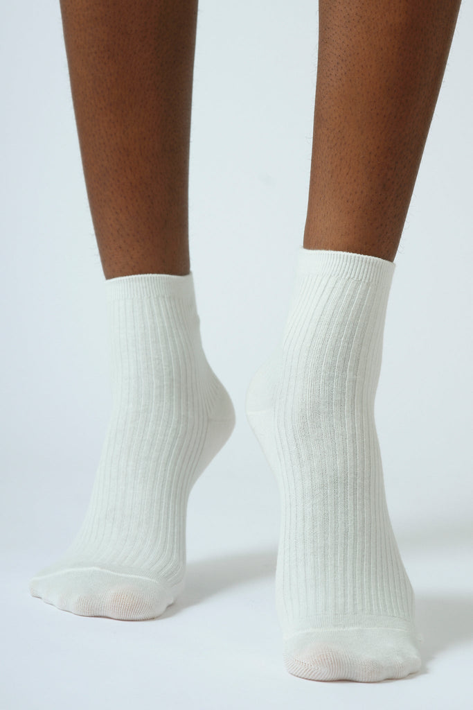 White short cotton blend socks_1