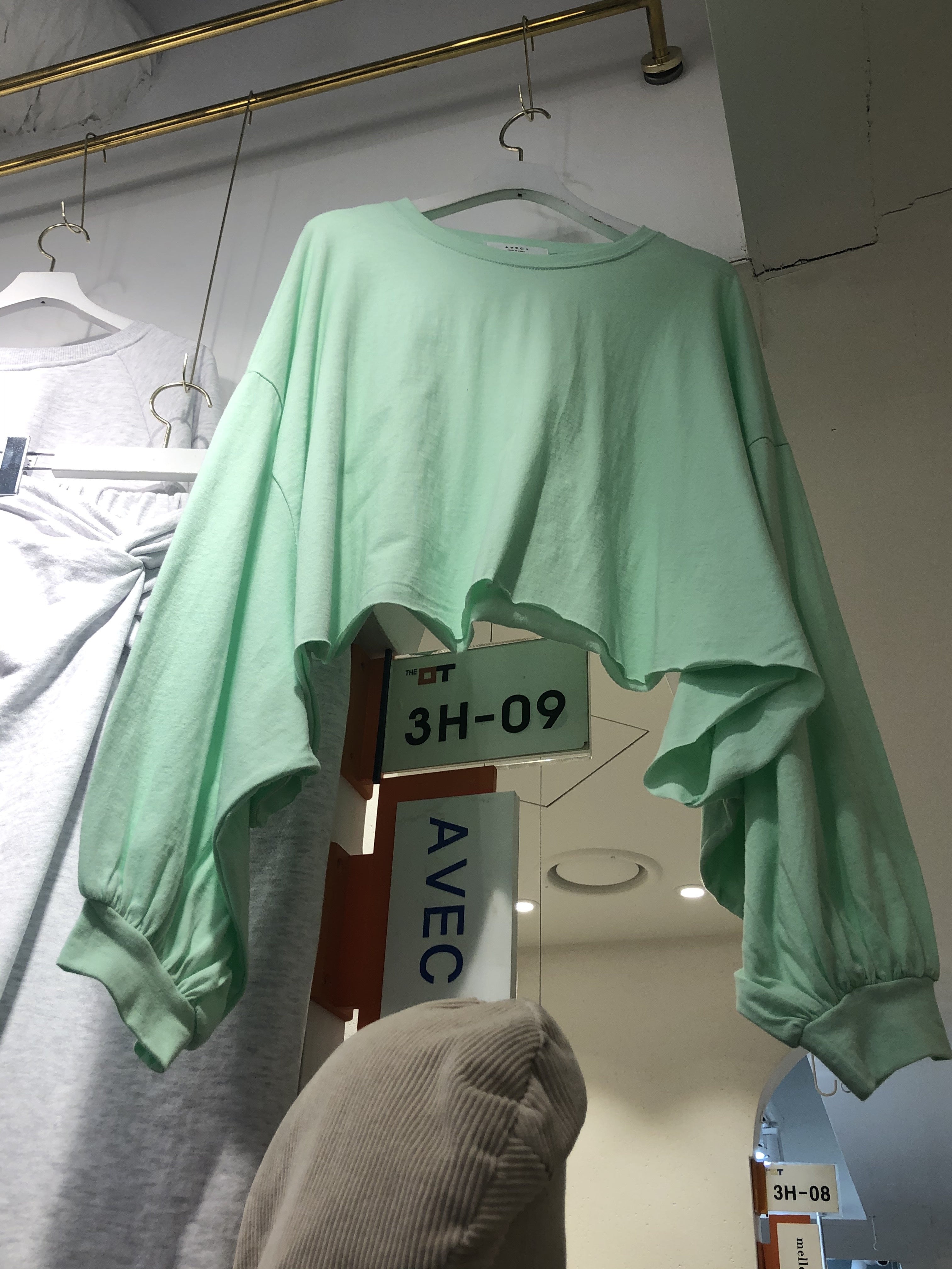 Mint drape sleeve raw cut crop top_1