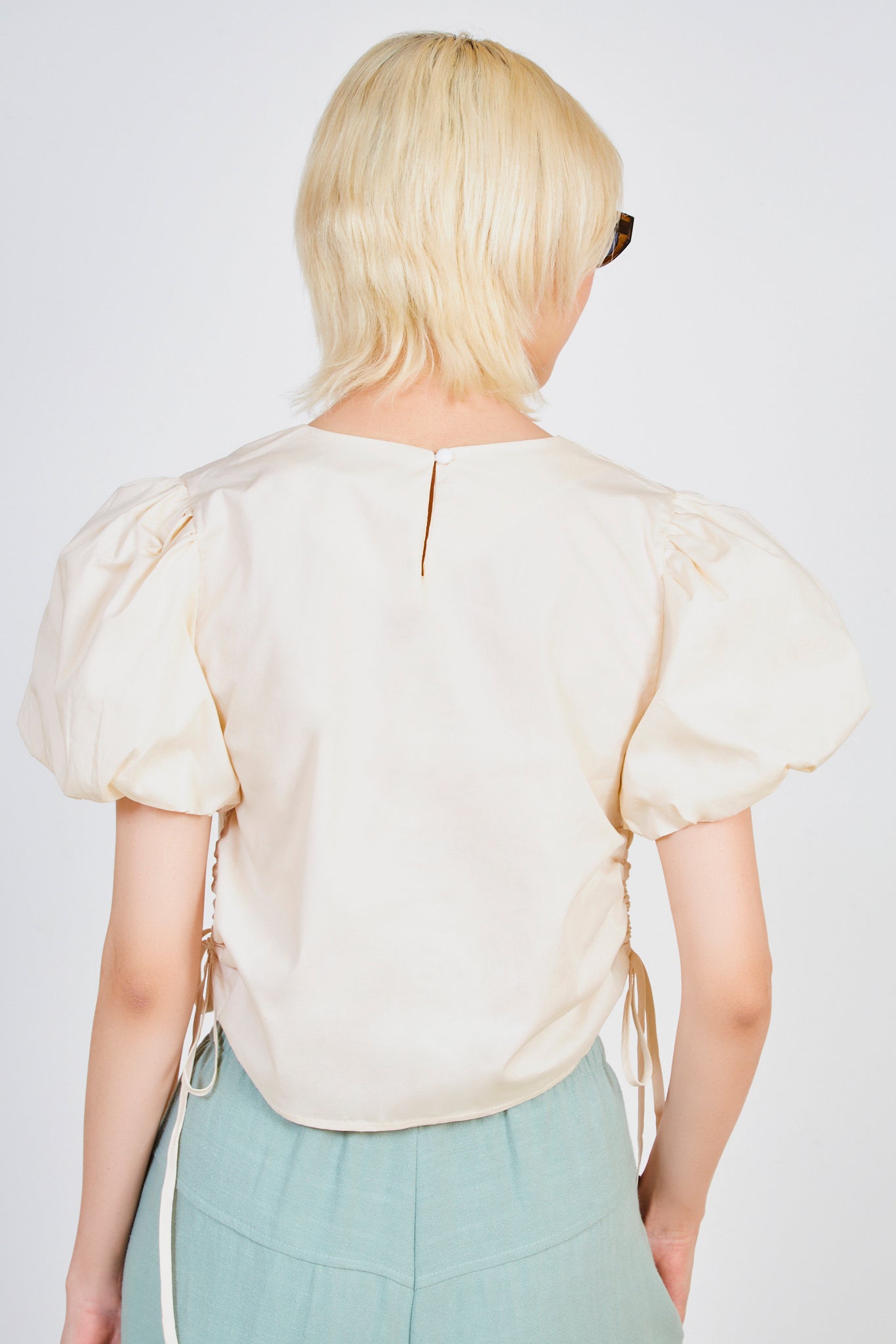 Beige puff sleeve side tie top_2
