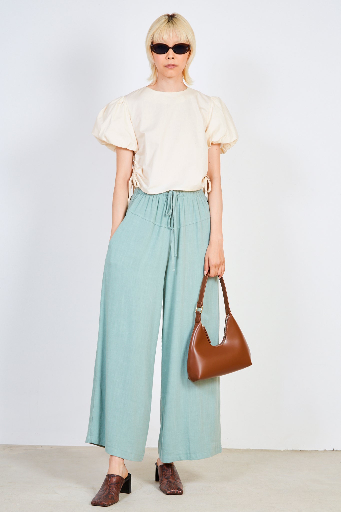 Beige puff sleeve side tie top_3