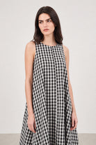 Black large gingham checked side pocket dress_3