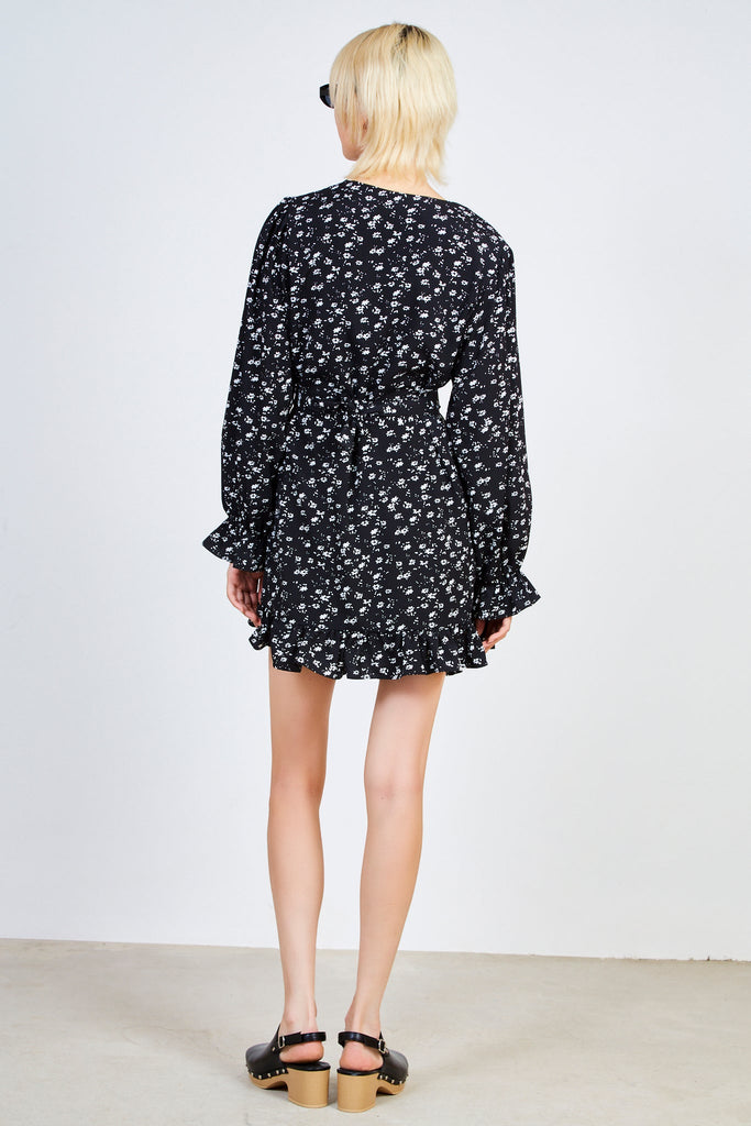 Black floral print long sleeved ruffle dress_2