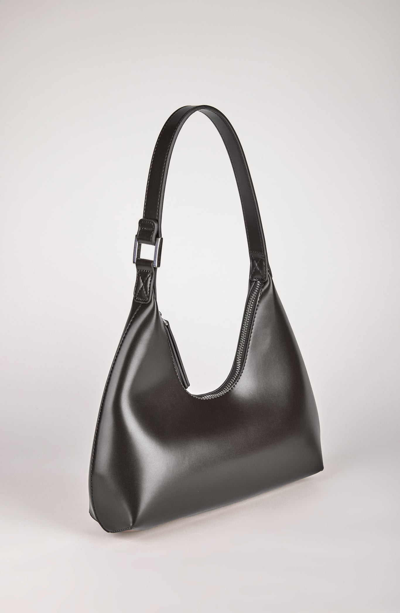 Black vegan leather shaped shoulder bag_2
