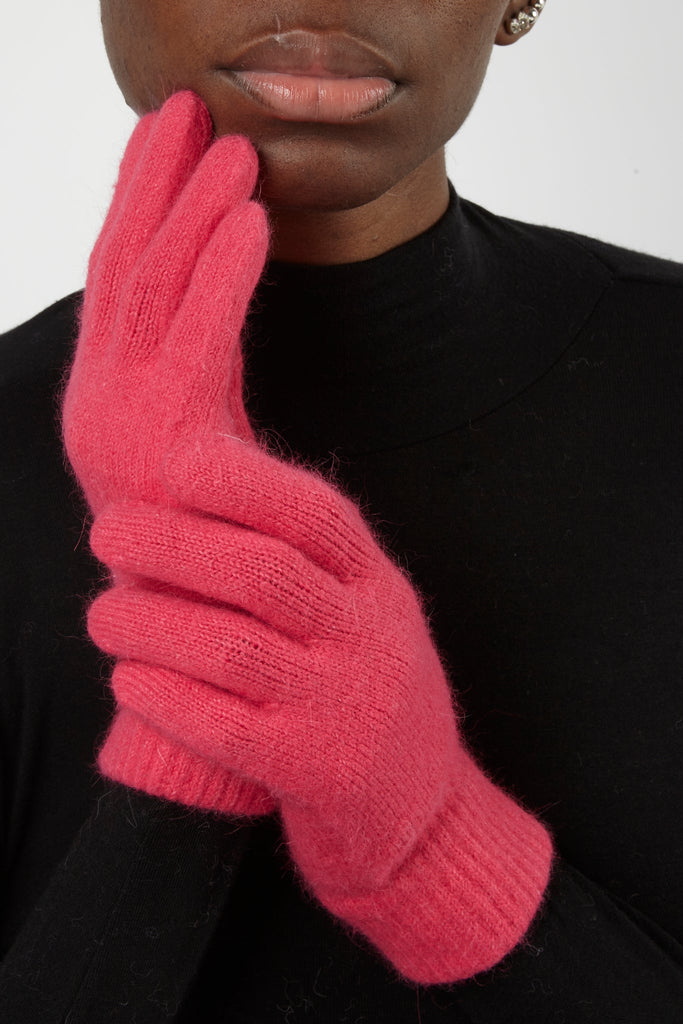 Hot pink mohair gloves_3