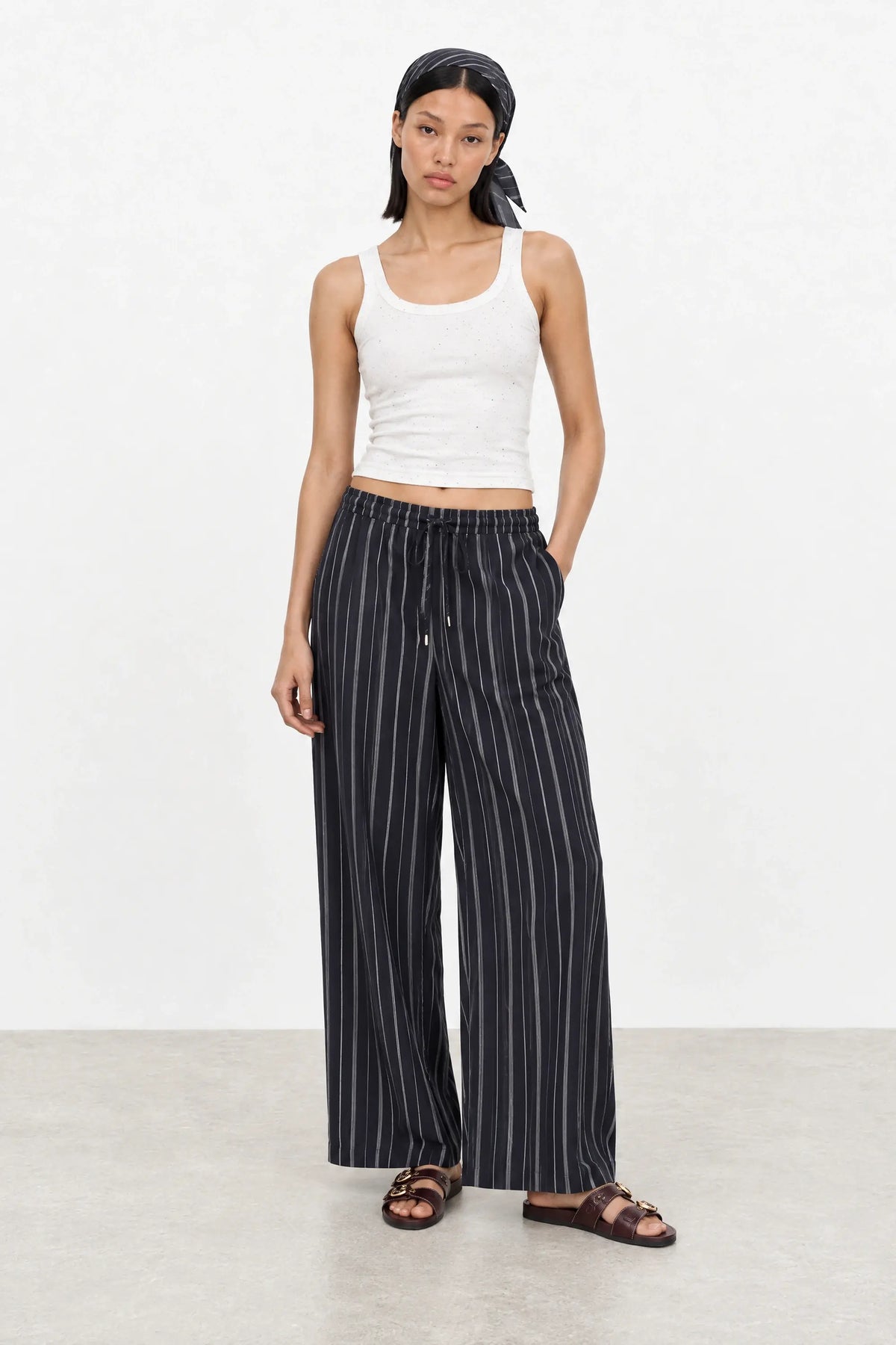 Navy blue and white linen blend striped scarf waist trousers_6