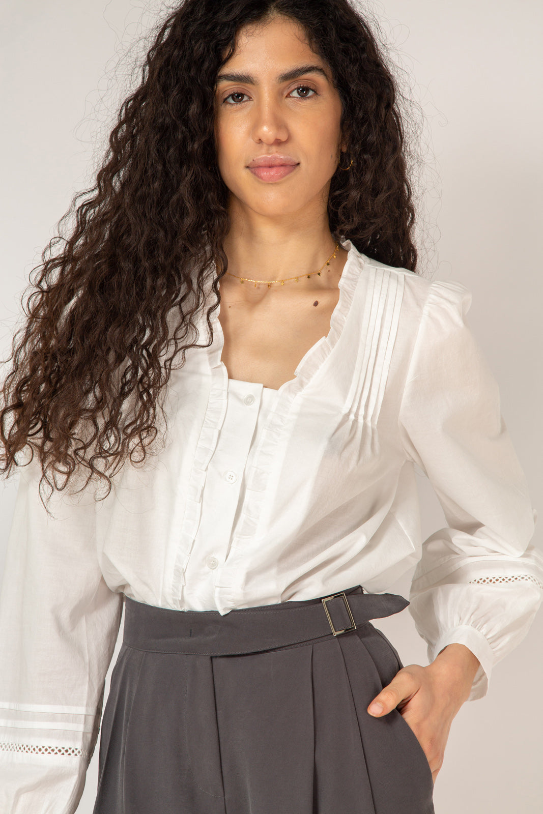 White ruffle trim blouse_2