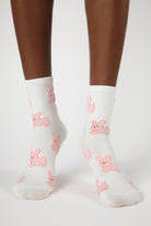 White hopping 'Zodiac Rabbit' socks_4