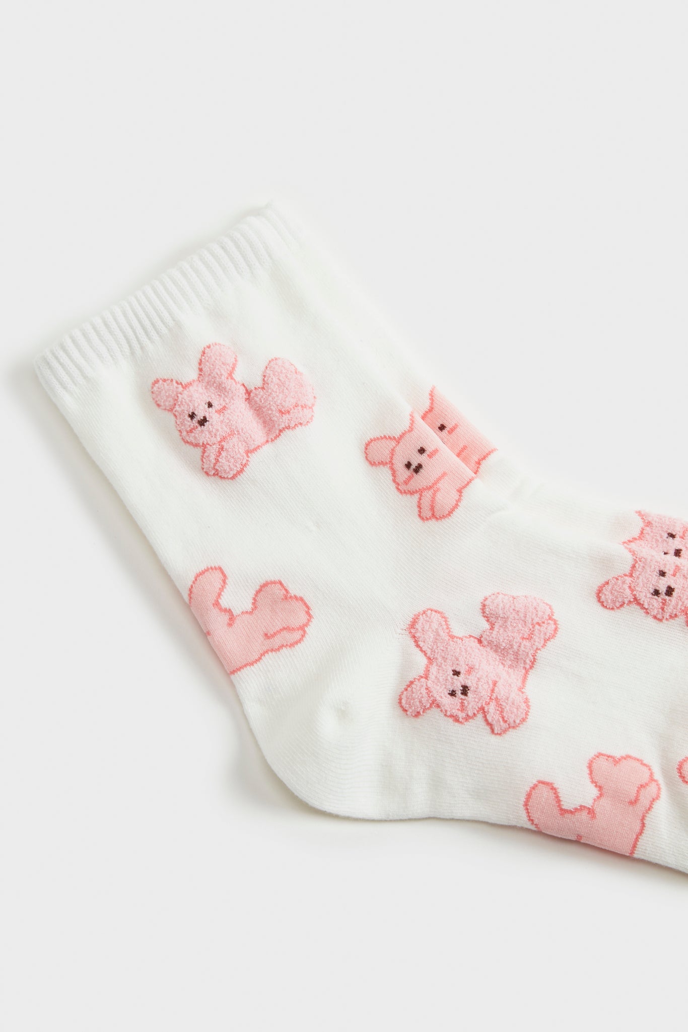 White hopping 'Zodiac Rabbit' socks_3